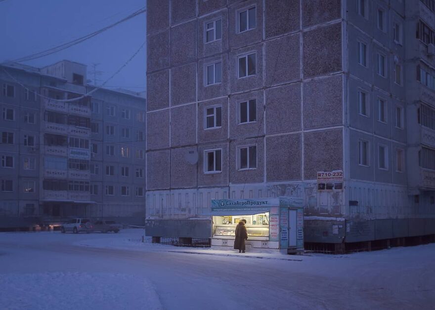 Outside an apartment complex at a food stand. Photo by Aleksey Vasiliev